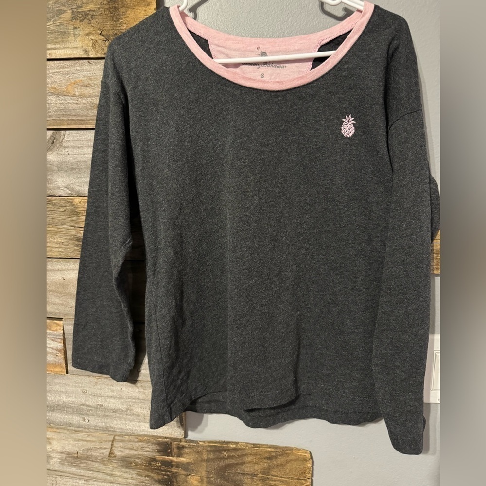 Tommy Bahama Long Sleeve Pullover Shirt Grey womens Small